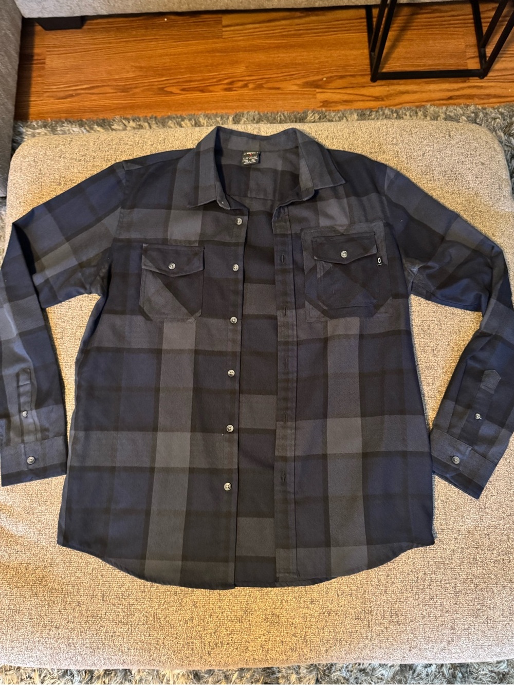 Oakley Men’s Button Up